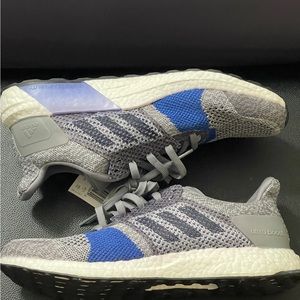 Adidas UltraBoost ST Size 9.5 Grey